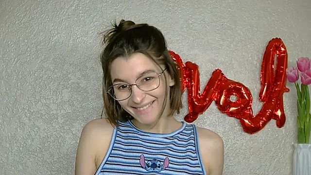 Snapshot of luna_Gharming chatting on 9, 3, 2025 luna Gharming online show from 9, 3, 2025