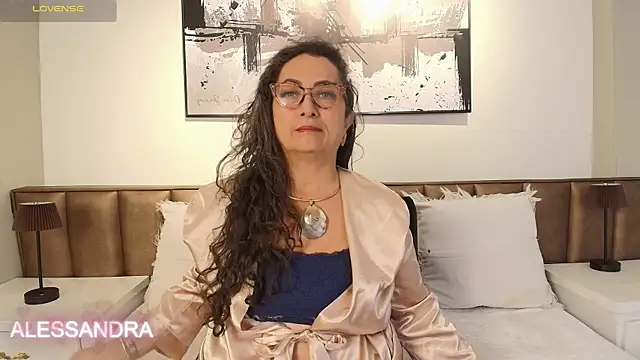 Snapshot of AlessandraLeroy chatting on 28, 4, 2026 AlessandraLeroy online show from 28, 4, 2026