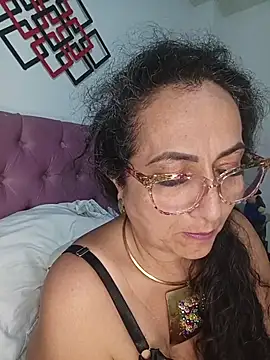 Snapshot of AlessandraLeroy chatting on 19, 5, 2026 AlessandraLeroy online show from 19, 5, 2026