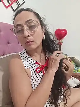 Snapshot of AlessandraLeroy chatting on 29, 5, 2026 AlessandraLeroy online show from 29, 5, 2026