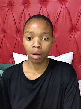 Snapshot of BondiBitch chatting on 3, 10, 2025 BondiBitch online show from 3, 10, 2025