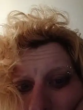Snapshot of KITTYBOOBOOFUXX chatting on 22, 4, 2026 KITTYBOOBOOFUXX online show from 22, 4, 2026