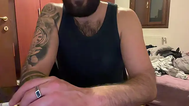 Snapshot of maialinofriuli chatting on 6, 3, 2025 maialinofriuli online show from 6, 3, 2025