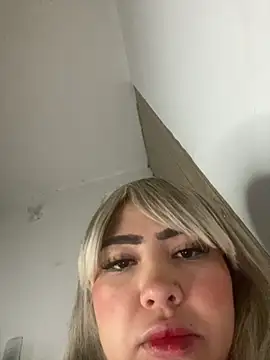 Mia cullen  online show from 25, 10, 2025