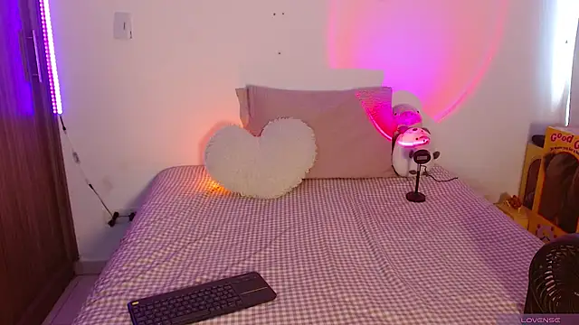 Oliviargf online show from 9, 3, 2026