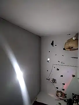 esmeralda jadees online show from 2, 12, 2025