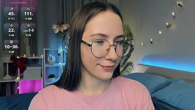 Kira mindnes online show from 12, 3, 2025