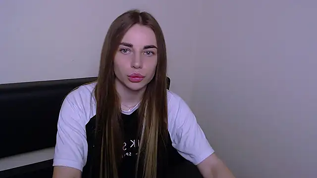 MiaDari  online show from 10, 3, 2025