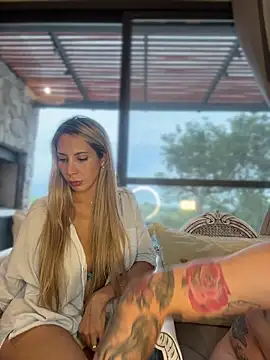 Snapshot of CarinaRose chatting on 21, 4, 2026 CarinaRose online show from 21, 4, 2026