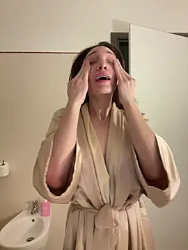 laprincesa2punto0 online show from 18, 3, 2025