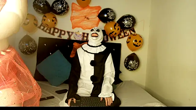 Kymberlyandlucas2 online show from 9, 10, 2025