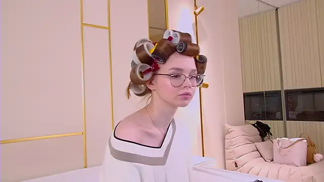 MiraBliss online show from 31, 3, 2026