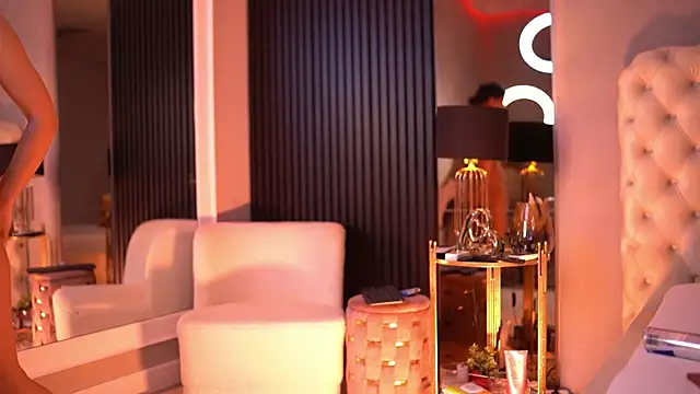 TanyaVonDe online show from 8, 4, 2026