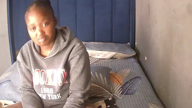 Snapshot of SexyShybarbie chatting on 31, 7, 2026 SexyShybarbie online show from 31, 7, 2026