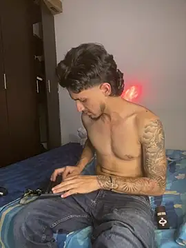 Snapshot of Zayn_kane chatting on 15, 7, 2026 Zayn kane online show from 15, 7, 2026