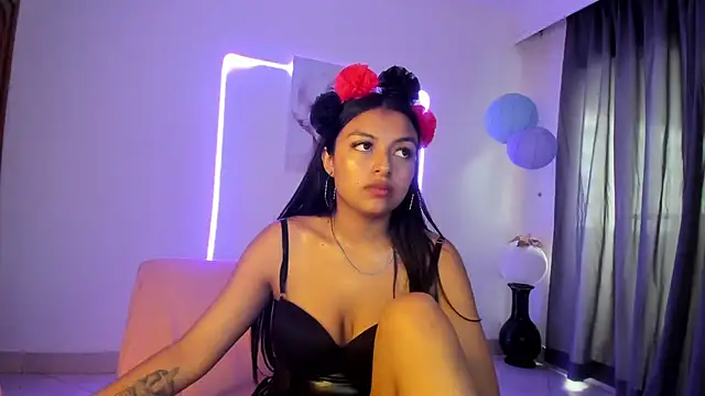 Snapshot of sweet_cinamon chatting on 16, 12, 2025 sweet cinamon online show from 16, 12, 2025