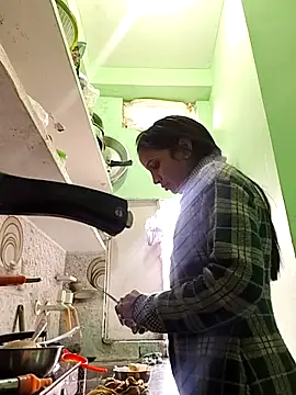 Snapshot of Hotty-Nidhi chatting on 22, 12, 2025 Hotty-Nidhi online show from 22, 12, 2025