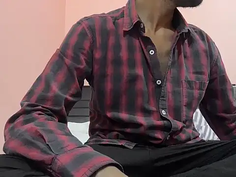 Snapshot of yours_devil__ chatting on 4, 11, 2025 yours devil online show from 4, 11, 2025