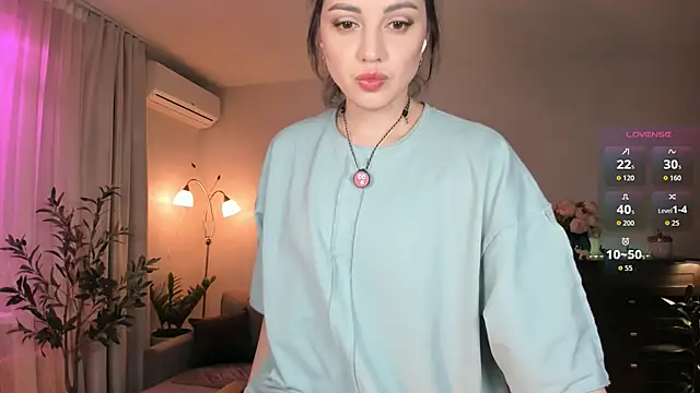 Snapshot of Viki_Bellson chatting on 22, 5, 2026 Viki Bellson online show from 22, 5, 2026