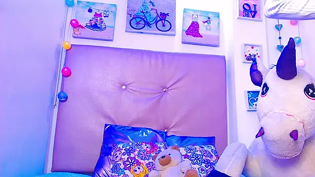 lili roussi online show from 14, 4, 2026