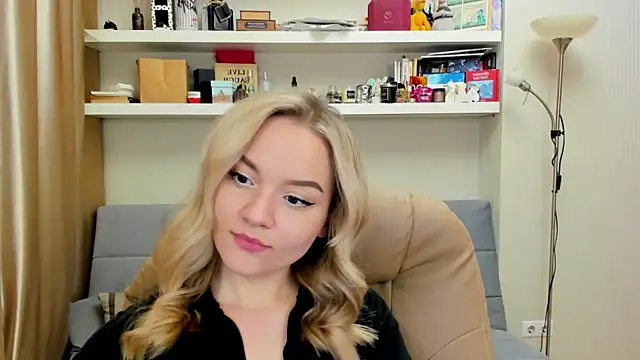 Kara Smith  online show from 14, 2, 2025