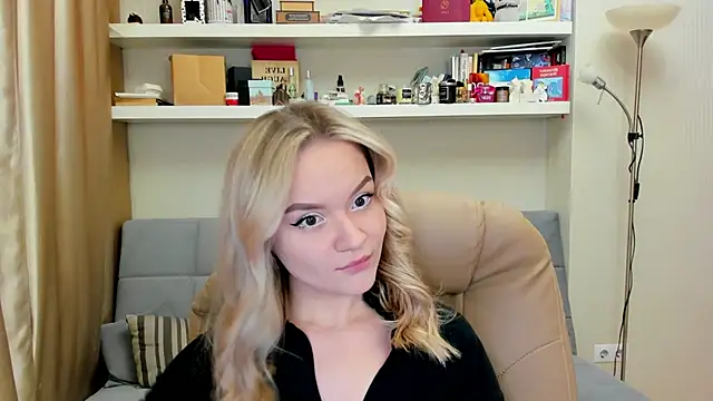 Kara Smith  online show from 23, 2, 2025