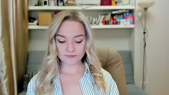 Kara Smith  online show from 12, 10, 2025