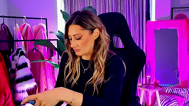 Snapshot of SarahAlluring chatting on 29, 4, 2026 SarahAlluring online show from 29, 4, 2026