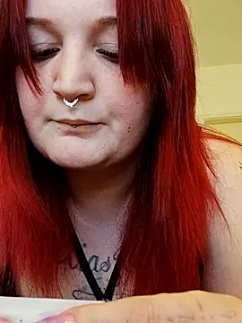 TiffiChantiT2 online show from 18, 3, 2025