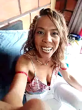 Lady Lolla11 online show from 5, 10, 2025