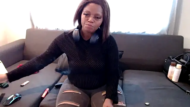 LustyDeziree1 online show from 13, 10, 2025