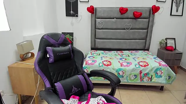 Tania Duque online show from 14, 4, 2026