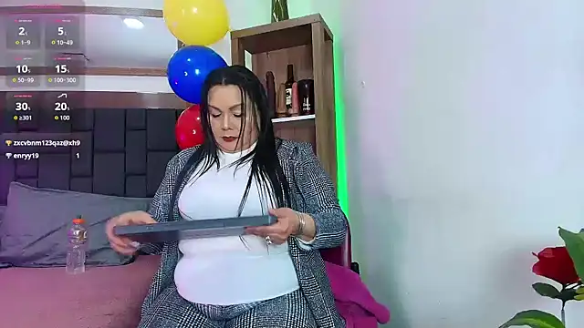 Snapshot of EllenaBoobs_ chatting on 27, 6, 2026 EllenaBoobs online show from 27, 6, 2026