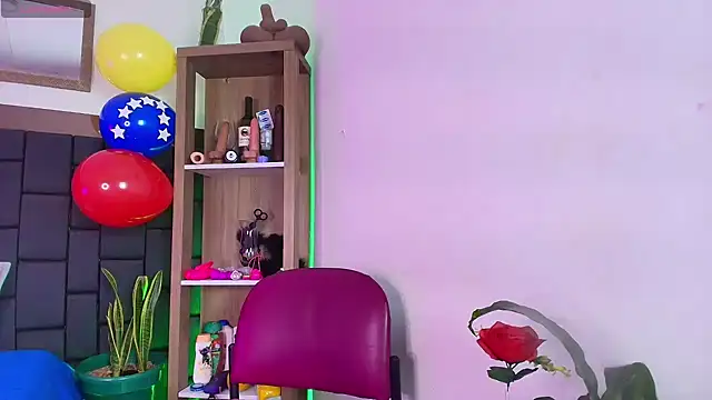 Snapshot of EllenaBoobs_ chatting on 9, 7, 2026 EllenaBoobs online show from 9, 7, 2026