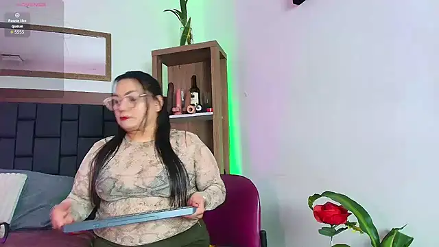 Snapshot of EllenaBoobs_ chatting on 18, 7, 2026 EllenaBoobs online show from 18, 7, 2026