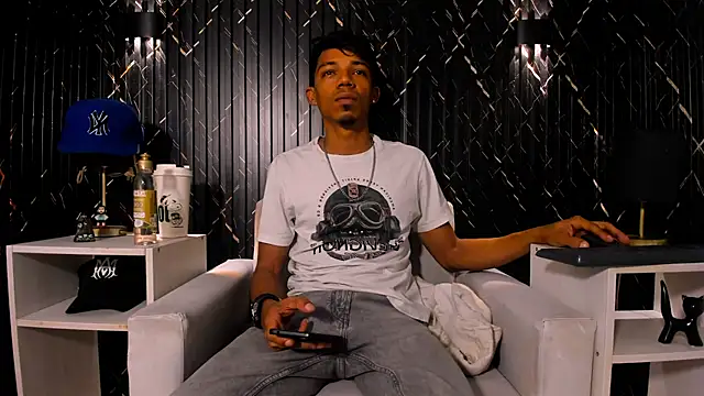 Snapshot of Gregory_Sforza chatting on 15, 10, 2025 Gregory Sforza online show from 15, 10, 2025