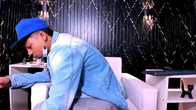 Snapshot of Gregory_Sforza chatting on 28, 10, 2025 Gregory Sforza online show from 28, 10, 2025