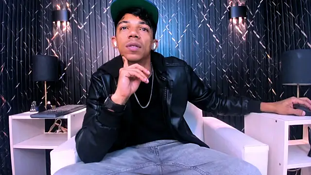 Snapshot of Gregory_Sforza chatting on 14, 11, 2025 Gregory Sforza online show from 14, 11, 2025