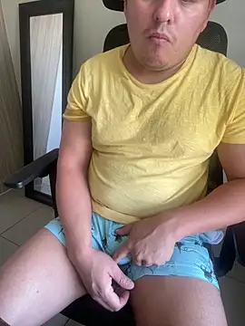 Snapshot of Gusta_bi chatting on 13, 3, 2026 Gusta bi online show from 13, 3, 2026