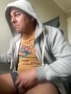 Snapshot of Gusta_bi chatting on 17, 4, 2026 Gusta bi online show from 17, 4, 2026
