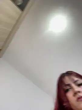 Snapshot of Ivelleee_ chatting on 5, 6, 2026 Ivelleee online show from 5, 6, 2026