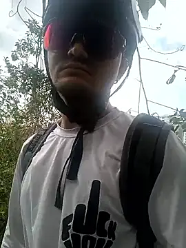 Snapshot of JuanMaty chatting on 9, 11, 2025 JuanMaty online show from 9, 11, 2025