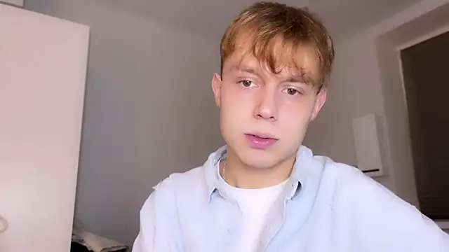 Snapshot of SlavaIsHere chatting on 12, 3, 2025 SlavaIsHere online show from 12, 3, 2025