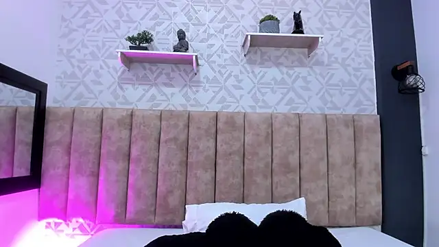 MelinaCruz online show from 22, 3, 2025