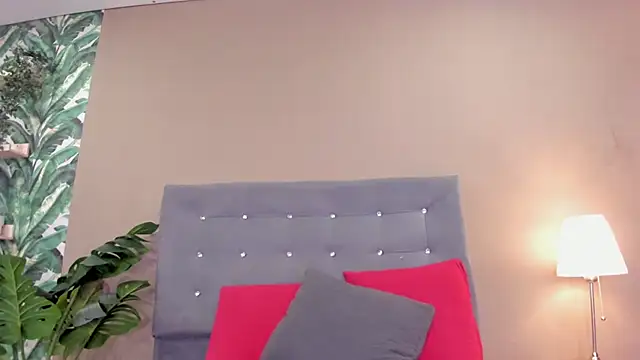 BetsyBennet  online show from 28, 3, 2026