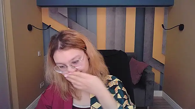 AngelinaLow online show from 9, 2, 2026