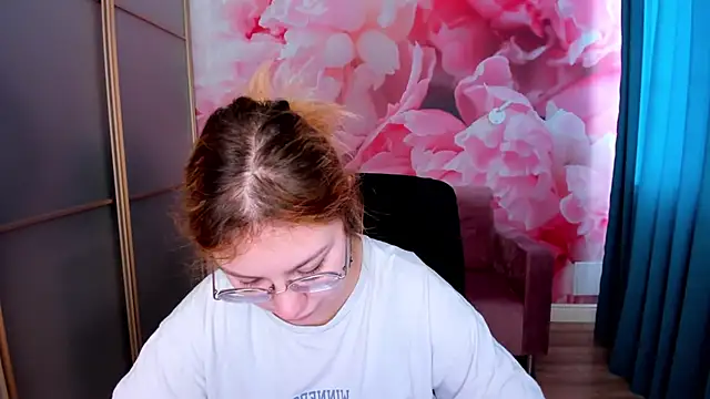 AngelinaLow online show from 22, 2, 2026