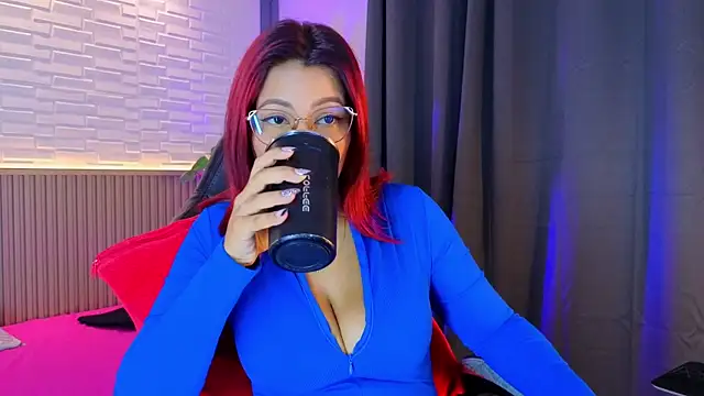 TiffanyWalk online show from 13, 9, 2025