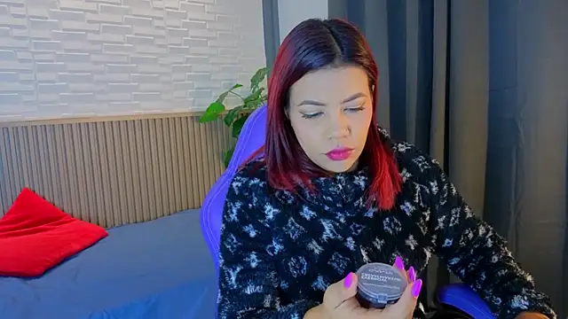 TiffanyWalk online show from 8, 10, 2025