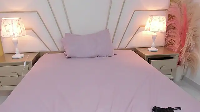 Snapshot of Amara_Sinclair chatting on 19, 3, 2025 Amara Sinclair online show from 19, 3, 2025